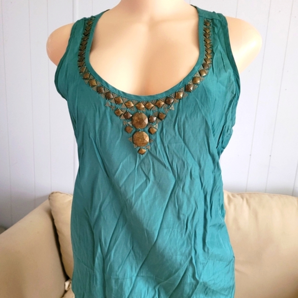 NEW WITH TAGS JALOUX EMBELLISHED TOP SIZE L
